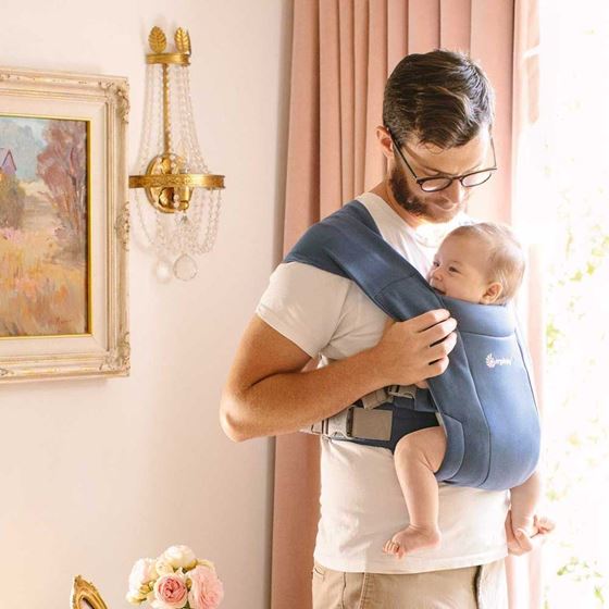 Bilde av UTGÅTT! Ergobaby Embrace Bæresele, Soft Navy