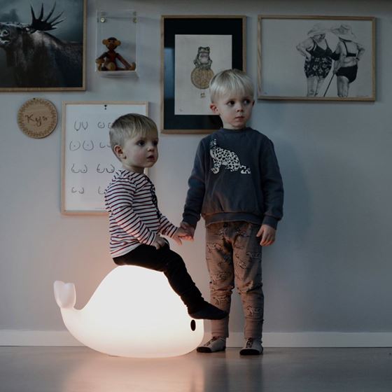 Bilde av UTGÅTT! Filibabba LED Gulvlampe - Hval XL (60cm)