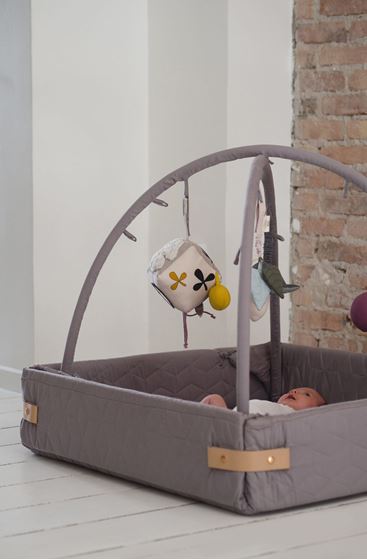 Bilde av Filibabba Babygym Aktivitetsnest, Dark Grey Soft Quilt