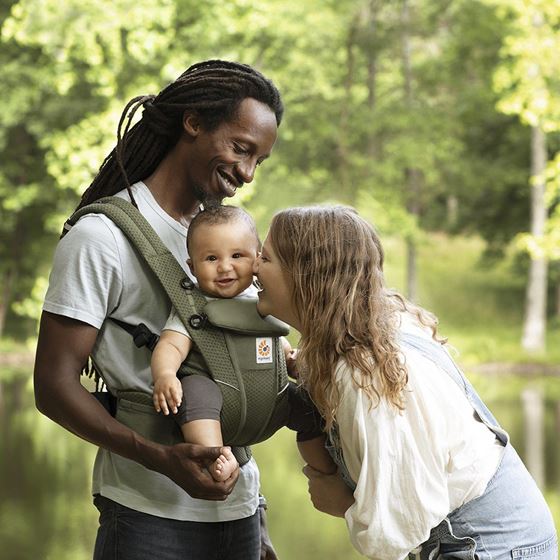 Bilde av Ergobaby Omni Breeze Bæresele, Olive Green