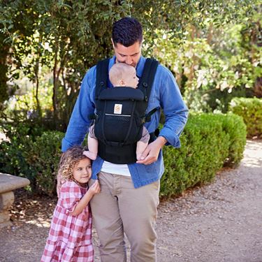 Bilde av Ergobaby Adapt Bæresele, Soft Flex Mesh, Midnight Blue