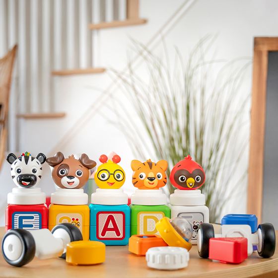 Bilde av Baby Einstein Magnetiske Aktivitetsklosser: Connect and Create