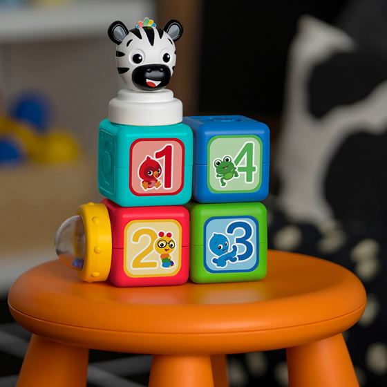 Bilde av UTGÅTT! Baby Einstein Magnetiske Aktivitetsklosser: Add and Stack