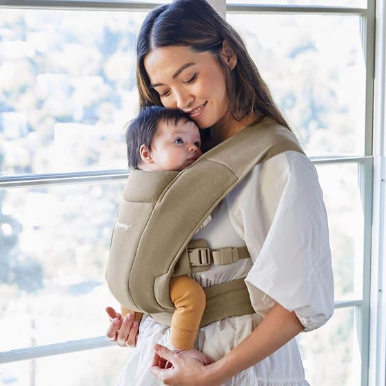 Bilde av UTGÅTT! Ergobaby Embrace Bæresele, Soft Olive
