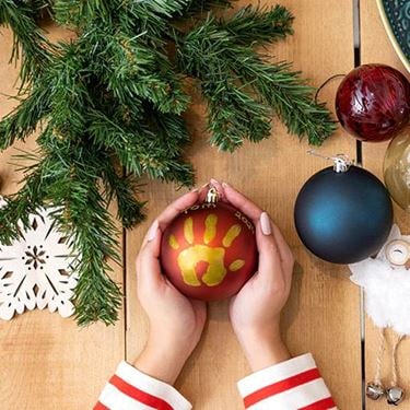 Bilde av Tiny Love Julekule, Baby håndavtrykk