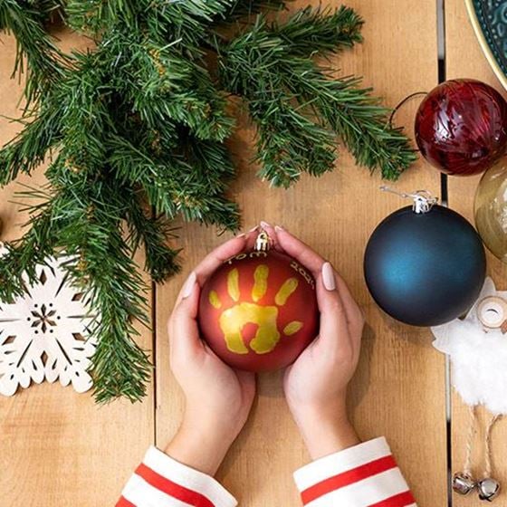 Bilde av Tiny Love Julekule, Baby håndavtrykk