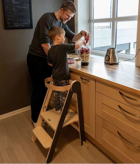 Bilde av Sagababy Foldbar Kjøkkenhjelper - Grå / Natur