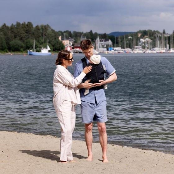 Bilde av Voksi Huddle Bæresele, Sort