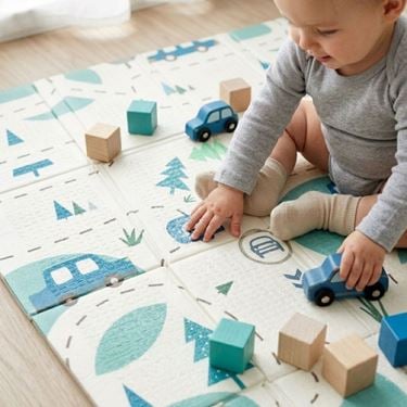 Bilde av PETITE&MARS Lekematte Baby - Dobbeltsidig XXL 130x200 cm - Biler